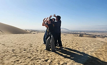 Paracas – Viaje en Van a Nasca – Sobrevuelo Líneas de Nasca desde Aeródromo de Nasca – Visita Oasis de Huacachina – Retorno a Lima (Desayuno y Almuerzo)