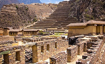 (11 de Marzo del 2026) Ollantaytambo – Pinkuylluna – Ciudad Inka viviente de Ollantaytambo – Almuerzo ancestral “Pachamanca” (Desayuno y Almuerzo)
